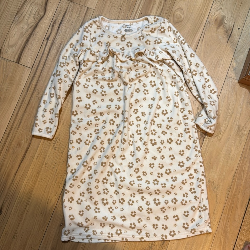 Girls fleece nightgown, size 6-7